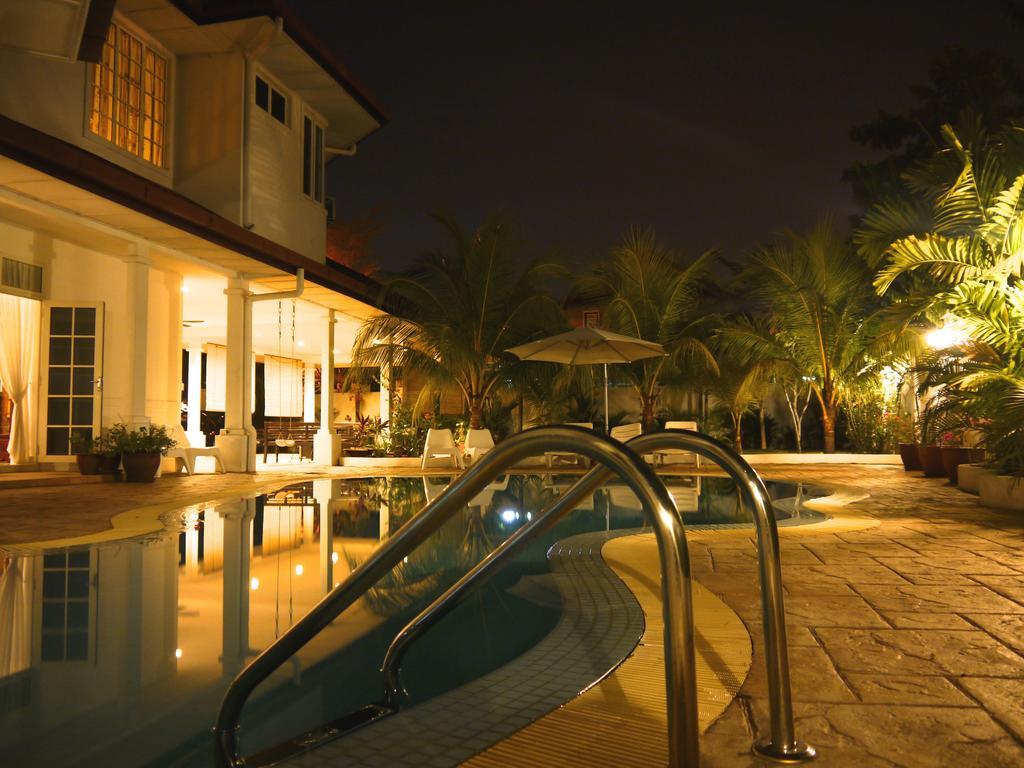 Rumah Putih Near Klia Сепанг Екстериор снимка