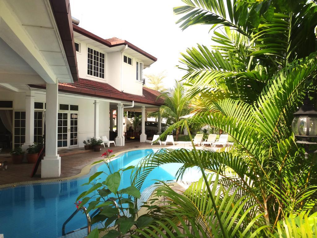 Rumah Putih Near Klia Сепанг Екстериор снимка