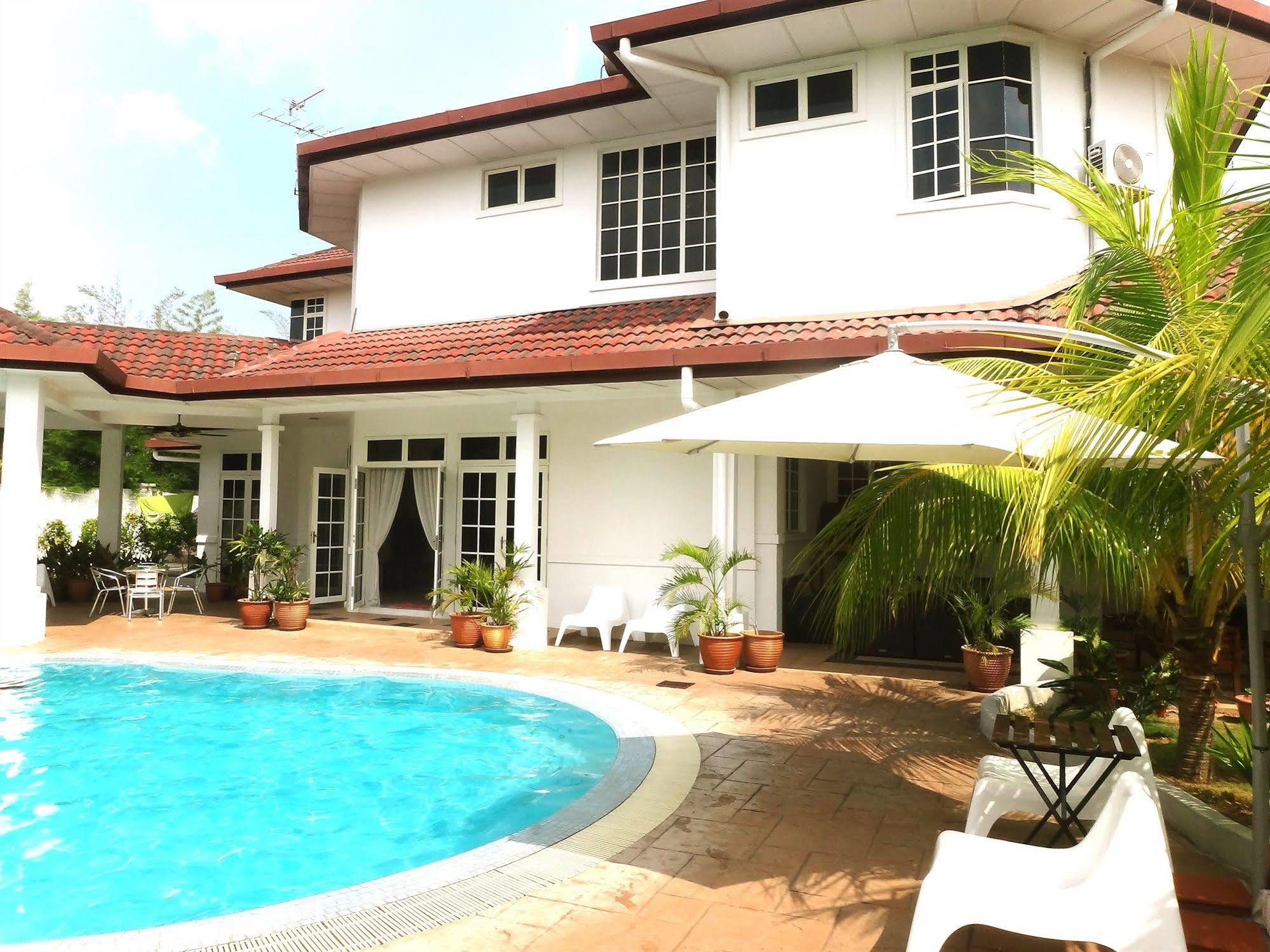 Rumah Putih Near Klia Сепанг Екстериор снимка